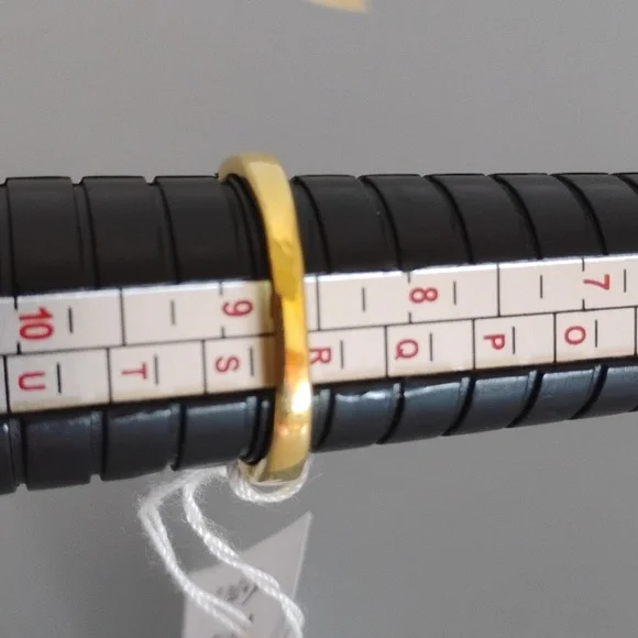 Genuine White Topaz Ring - Picture 4 of 9